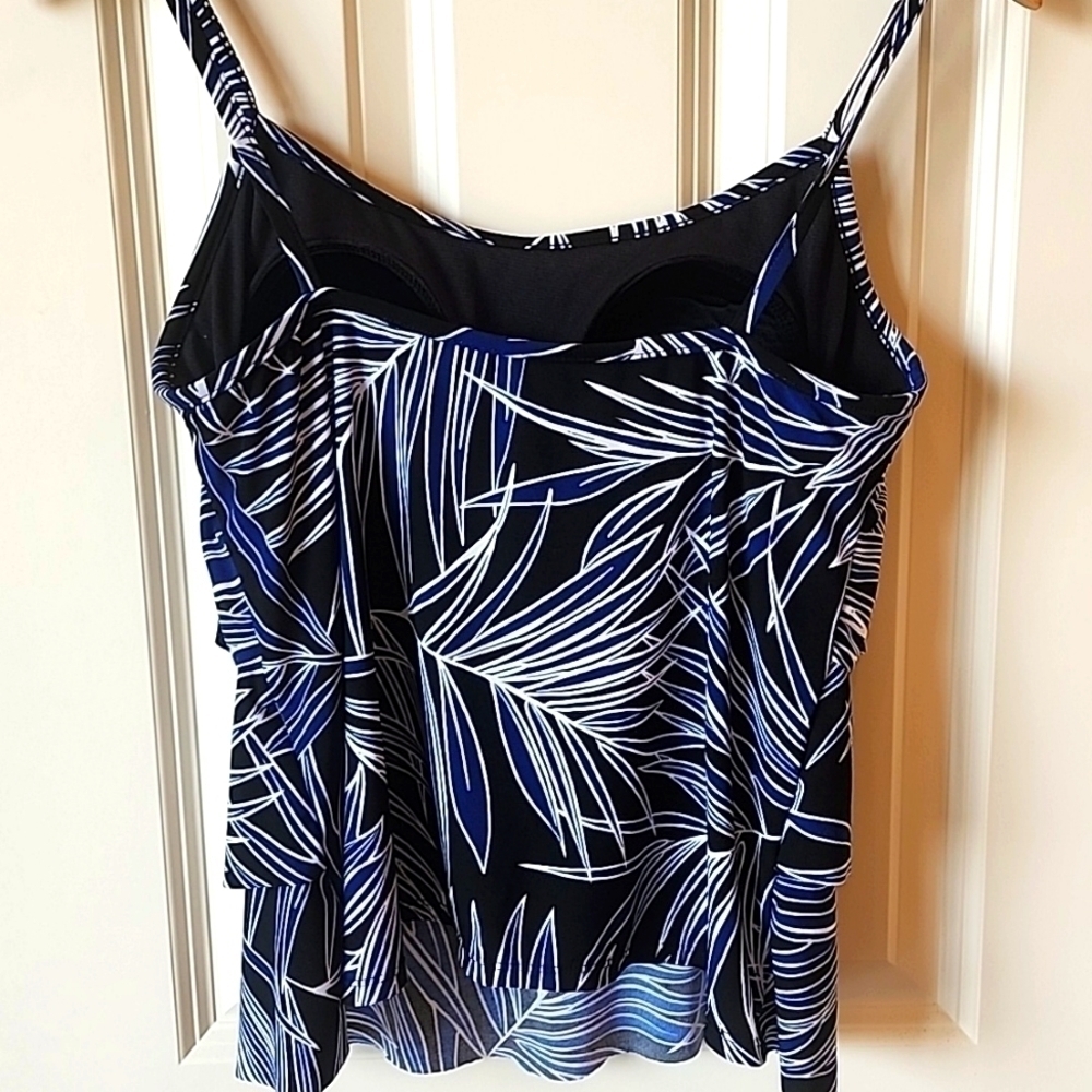 Caribbean Joe swim top - Picture 4 of 8